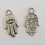 Breloque forme main Hamsa N°01