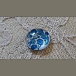 cabochon rond en verre 12mm fleur bleu 001 