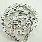 Perle carré charms alphabet N°01 lettre N métal argenté 7x7 mm