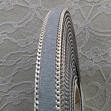 Cuir Plat Veau Gris 10 mm par 20 cm peau et chaîne