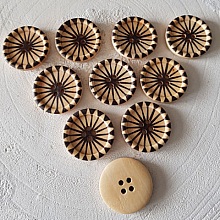 Bouton en bois fleurs 30 mm N°15 x 10 pièces