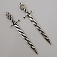 Breloque Épée Hache de Guerre N°02 Argent