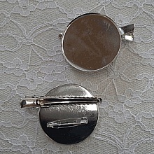 Support broche plateau - Couleur Argent 60 mm.