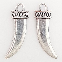 Breloque dent, corne 41 mm en métal argenté