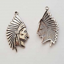 Breloque indien personnage N°02 40 mm