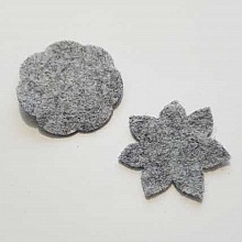 Jolie petite fleur en Feutrine 36 mm N°05-4 x 2 pièces
