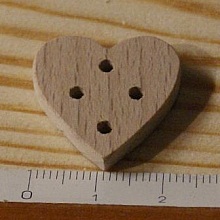 Bouton coeur 22mm a decorer et a coudre ou a coller, embellissemnt scrap fait main bois massif