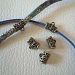 Attaches breloques bronze filigranées x 5