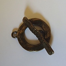 Fermoir en T Anneau martelé 20 mm Bronze