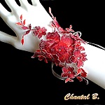 Bracelet manchette de dentelle rouge glamour et strass manchette de mariage