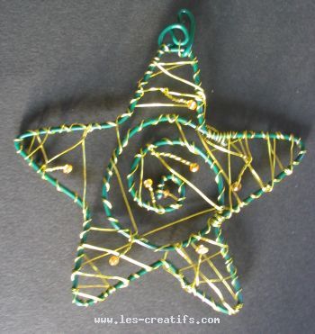 Etoile de Noël en wire avec perles