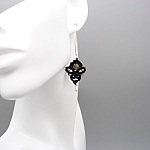 Boucles d'oreilles  en micro-macramé noires avec des perles en jaspe impérial