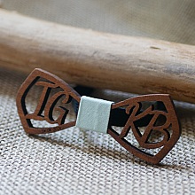 Noeud papillon en bois Le Rablé doubles initiales personnalisées