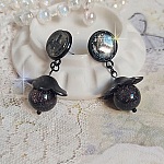 BO Pépites montées avec fleurs frostesd, perles verres, cabochons résines et puces d'oreilles en métal
