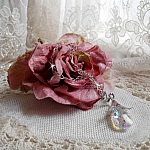 Collier Fleur d'Argent, perles cristal de Swarovski, accessoires métal et Argent 925, rocailles verres