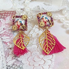 BO Chants d’Oiseaux créées avec cabochons verres, pompons, chaîne strass verre et clips laiton