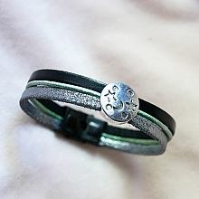Bracelet multi-liens de cuir cabochon Lune étoiles argenté, vert et noir