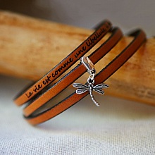 Bracelet au pendentif 3 tours de cuir personnalisable par gravure
