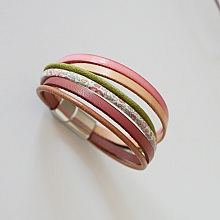 Bracelet manchette multi-cordons cuirs pastels et cordon Liberty fleuri