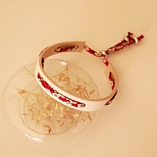 Bracelet Florâme au ruban liberty Misti rouge sur cuir blanc